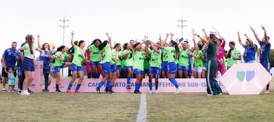 Minas Brasília é bicampeão do Feminino Sub-15